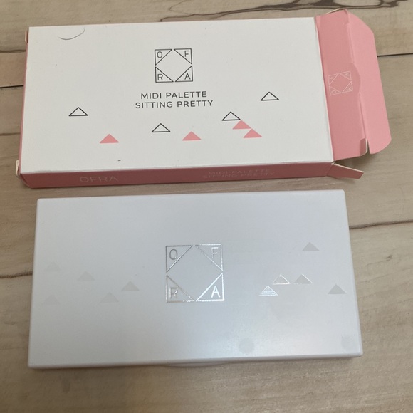 NEW OFRA Midi Palette Sitting Pretty Blush - Picture 5 of 5